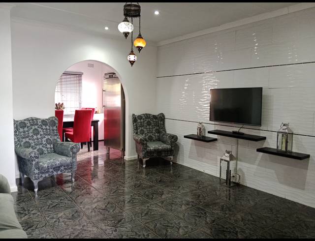 4 BEDROOM HOUSE FOR SALE IN RAISETHORPE